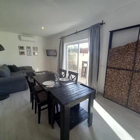 Lopes - Belch1952 Apartment *